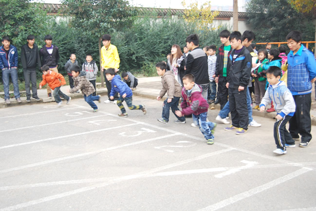 達標(biāo)運動會50M往返跑