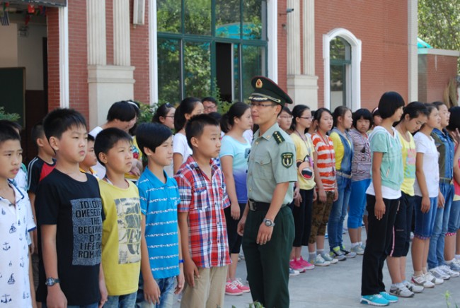 洛陽(yáng)東外初中2012新生軍訓(xùn)