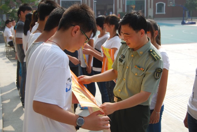 洛陽東外中學部新生軍訓會操表演