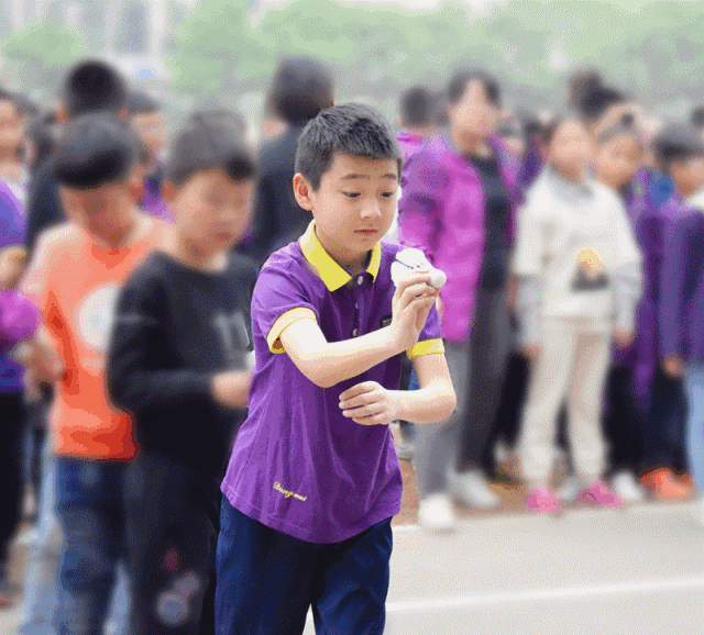羽毛球.gif