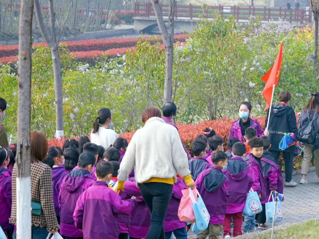 與春天相約，攜快樂同行——洛陽東外小學(xué)部研學(xué)系列活動(dòng)（三）