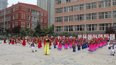 洛陽東方外國語幼兒園獻(xiàn)禮建黨一百年暨六一民族大聯(lián)歡活動(dòng)