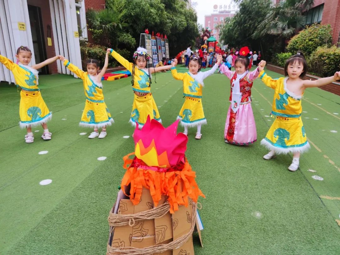 洛陽東方外國語幼兒園獻(xiàn)禮建黨一百年暨六一民族大聯(lián)歡活動(dòng)